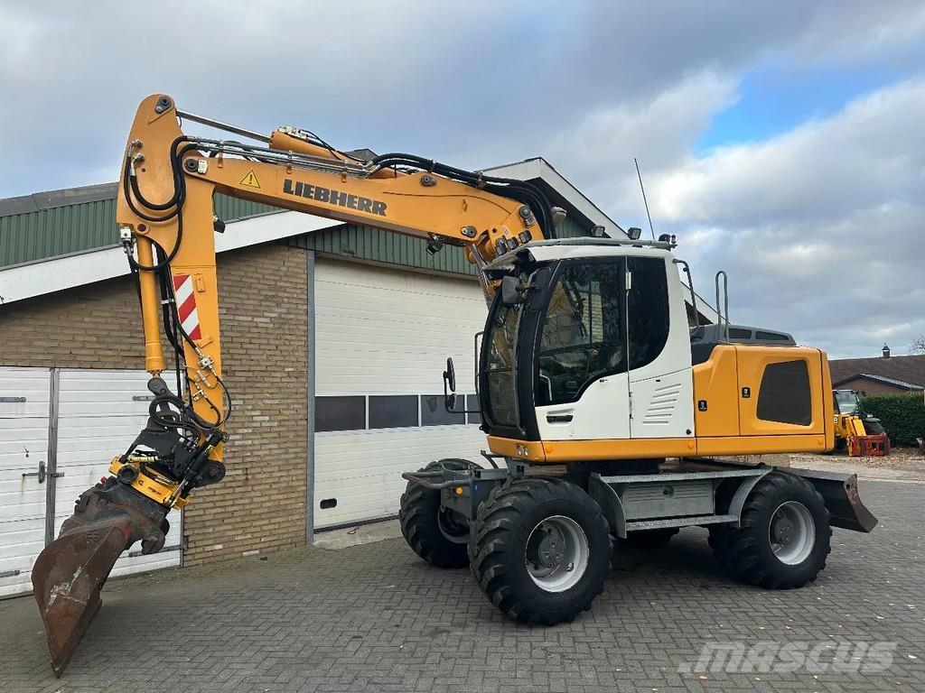 Liebherr A914 Wheeled excavators