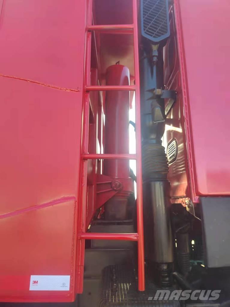 Howo 371 8x4 Tipper trucks