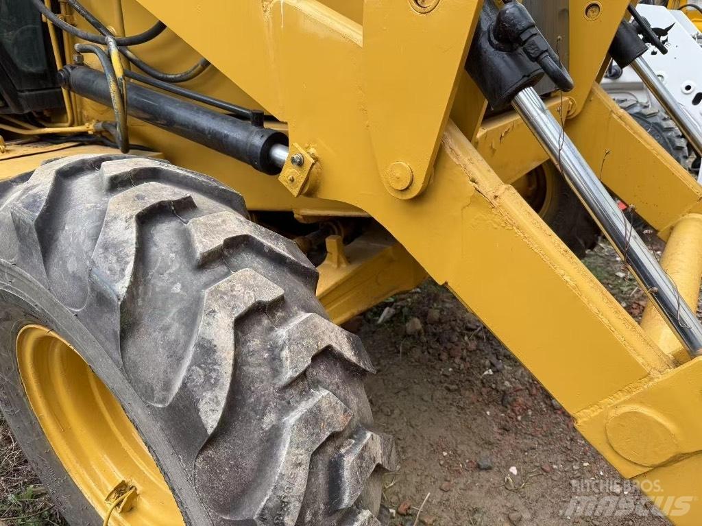 CASE 695 Backhoe loaders