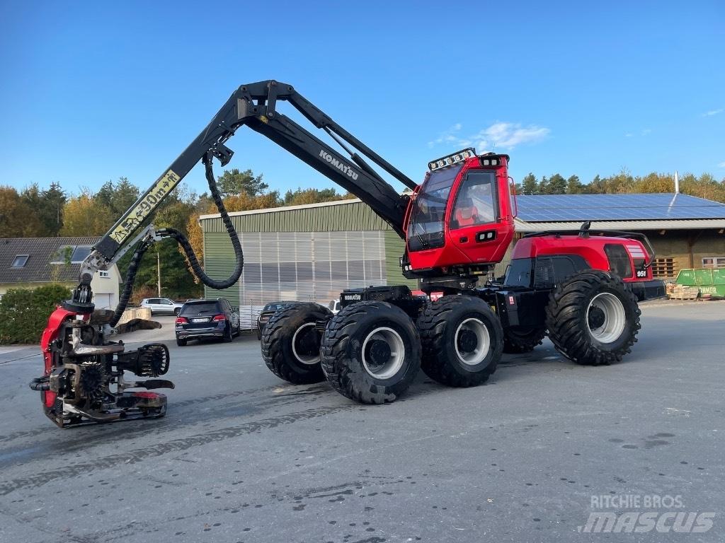 Komatsu 951 Harvesters