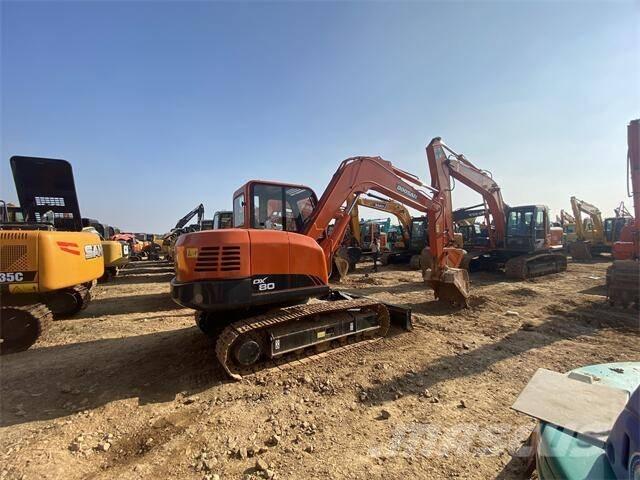 Doosan dx80 Midi excavators  7t - 12t