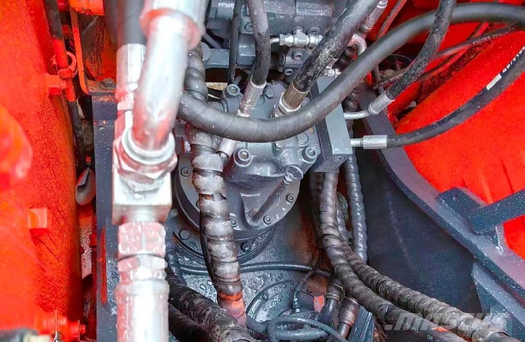 Doosan DX 140 Crawler excavators