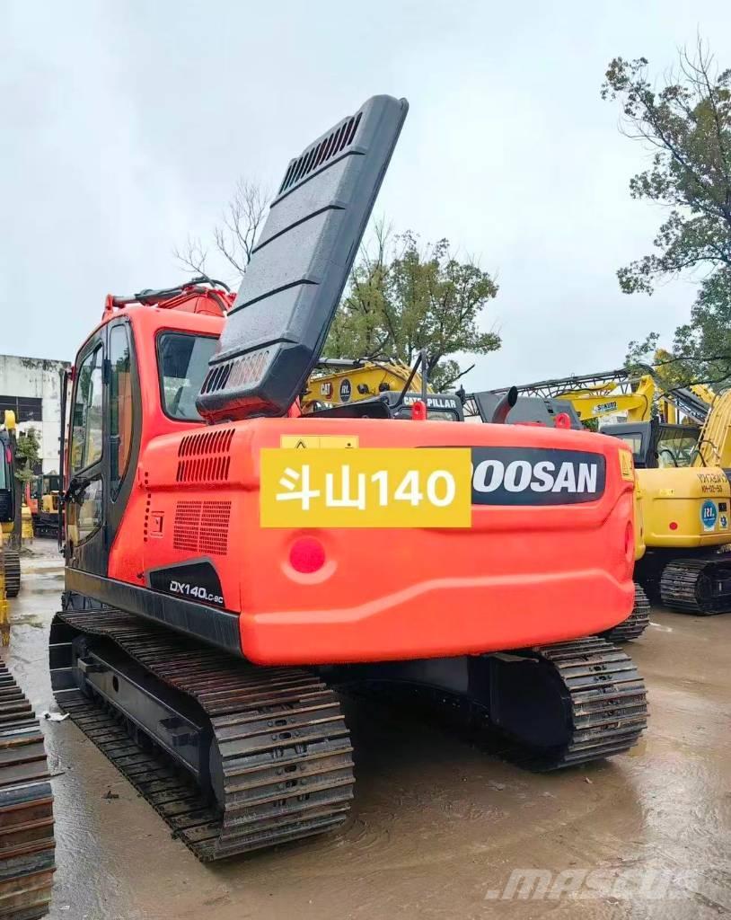 Doosan DX 140 Crawler excavators