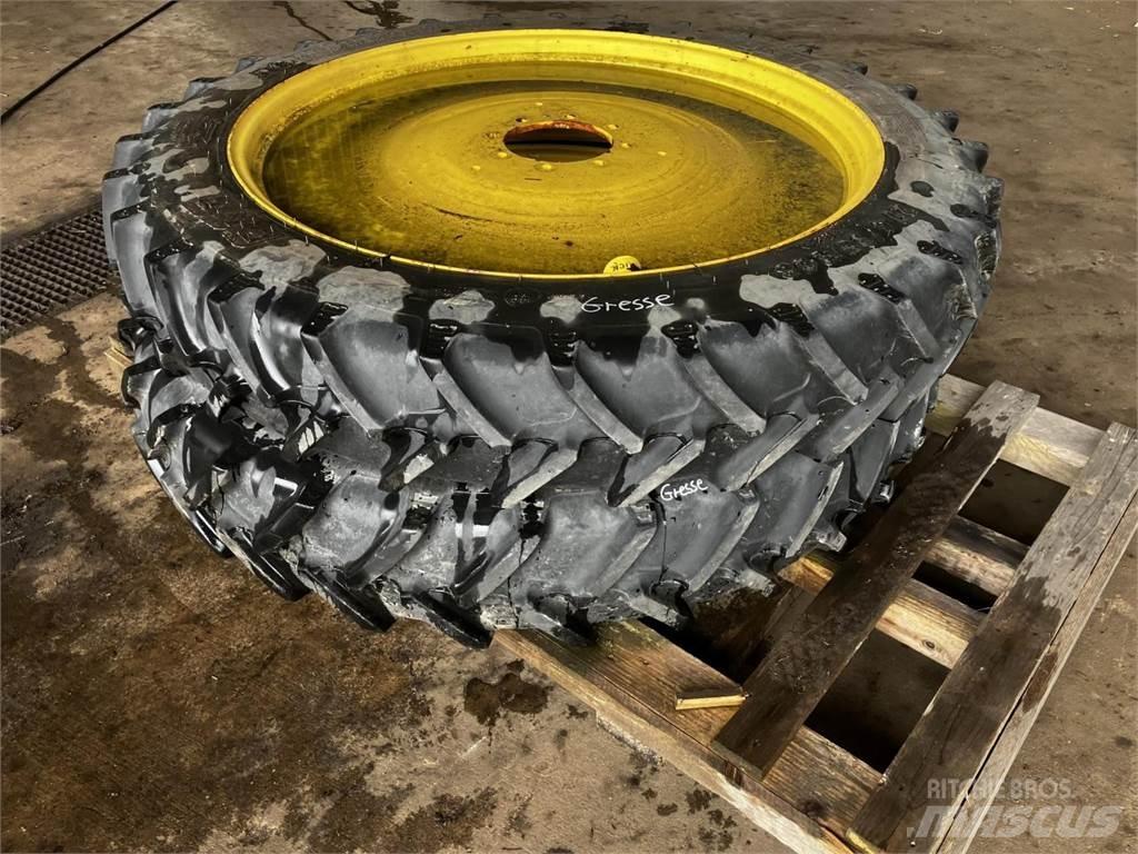 BKT 270/95R48 Tyres, wheels and rims