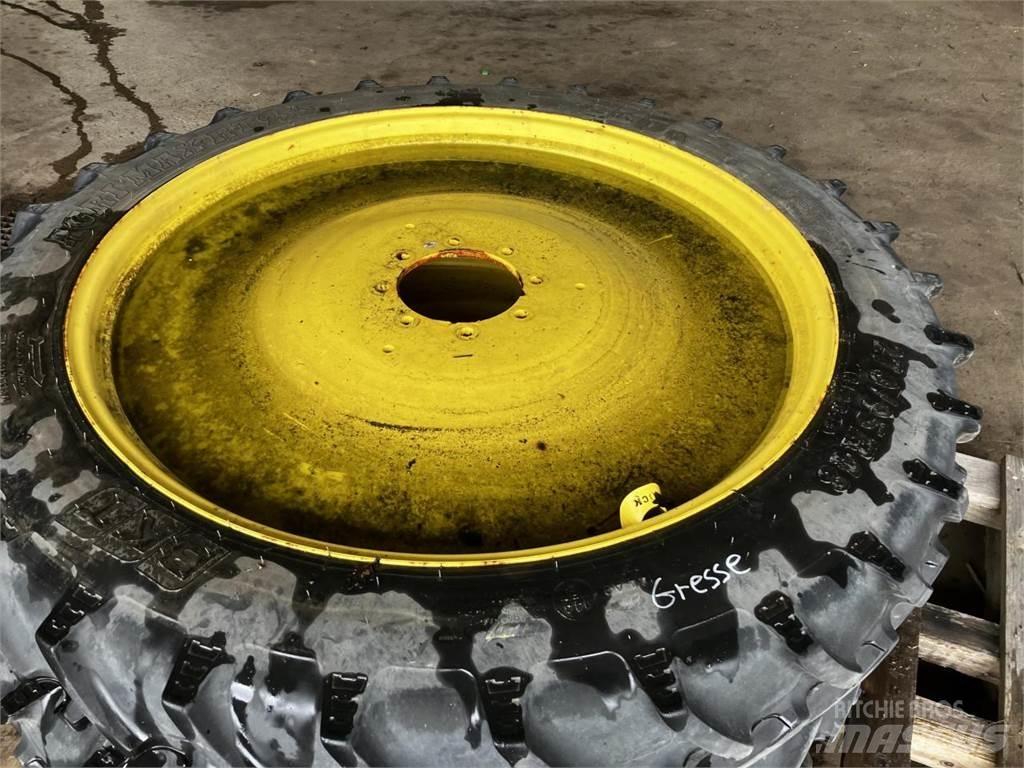 BKT 270/95R48 Tyres, wheels and rims