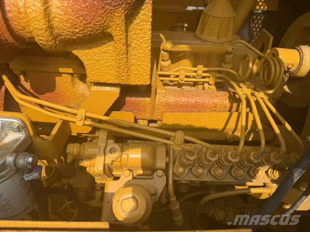 CAT D 6 G Crawler dozers