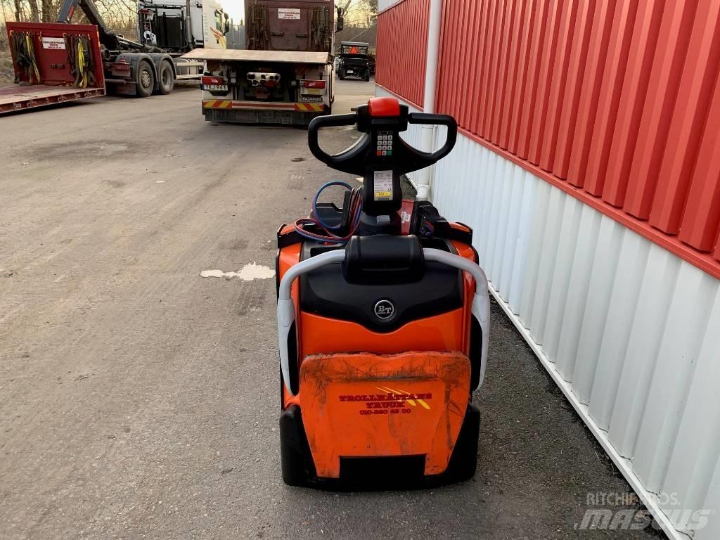BT LPE 200 Low lifter with platform