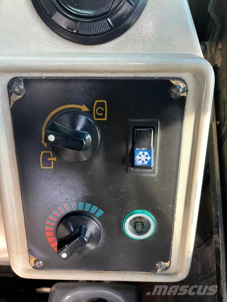 JCB JS 160 W Wheeled excavators