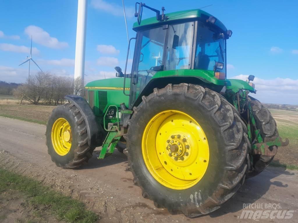 John Deere 7800 Tractors