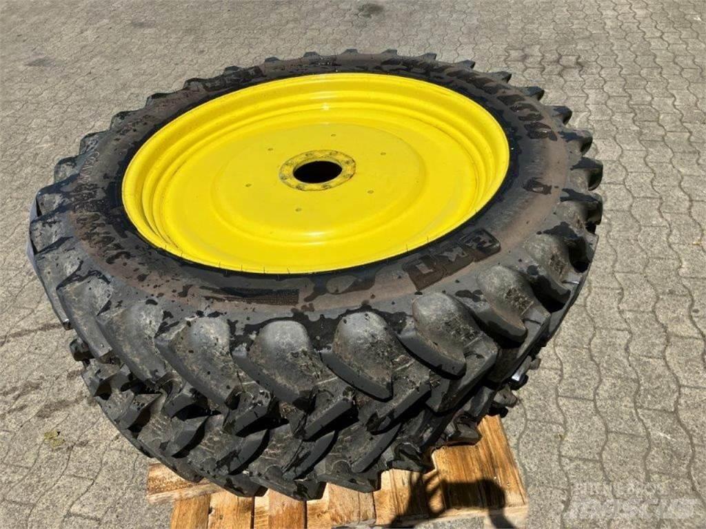 BKT 320/90R42 Tyres, wheels and rims