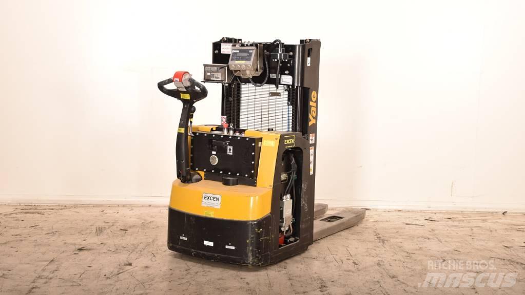 Yale MS 20 XD Pedestrian stacker