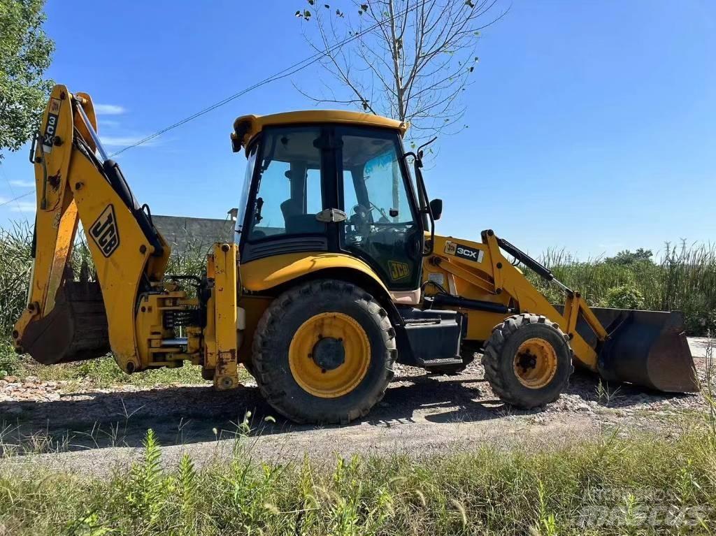 JCB 3 CX Backhoe loaders