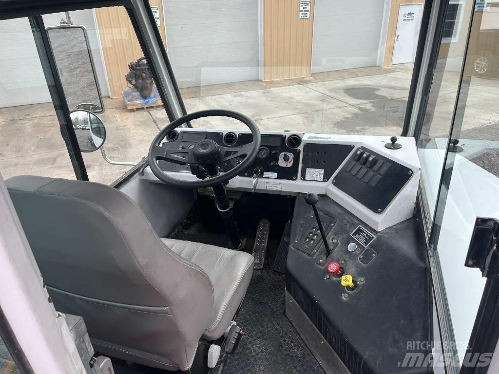 Capacity TJ5000 Terminal tractors