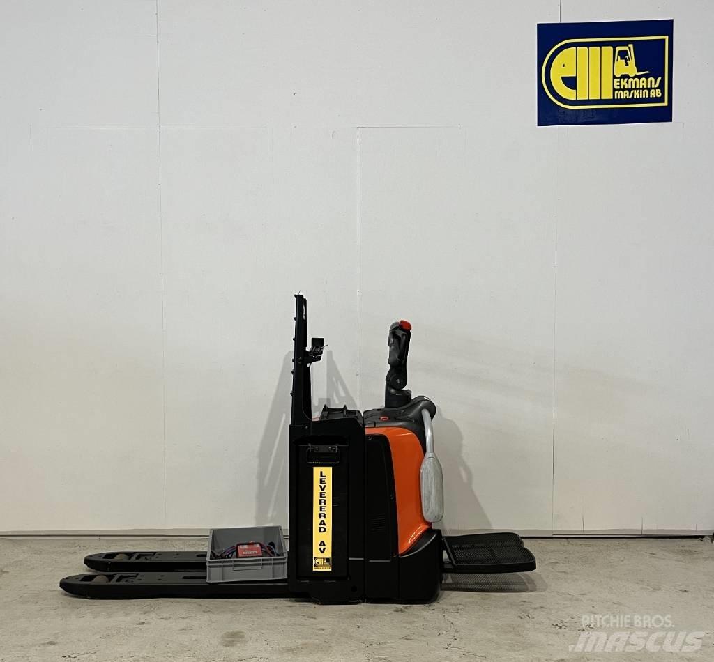 BT Truck LPE220 Low lifter with platform
