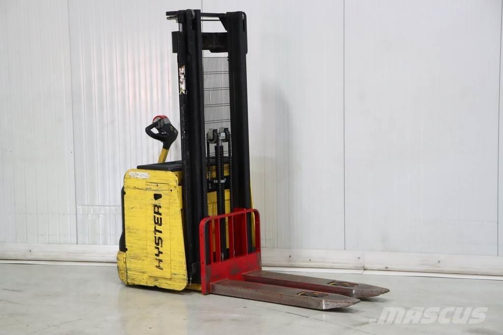 Hyster S1.4 ILAC Pedestrian stacker