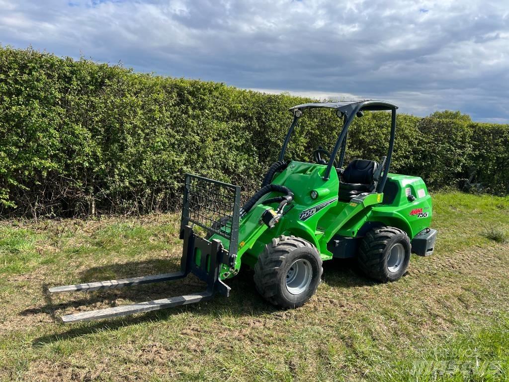 Avant 755 i Mini loaders