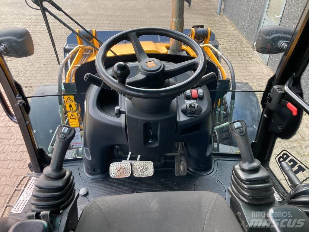 JCB 3 CX Backhoe loaders