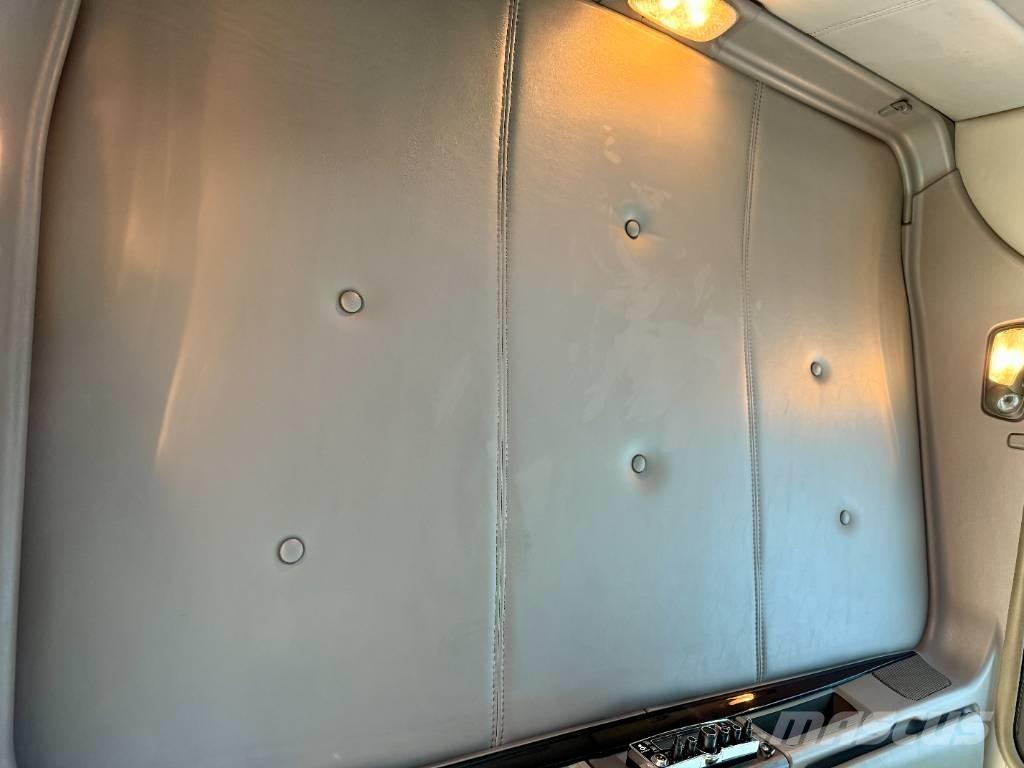 Kenworth W 900 Tractor Units