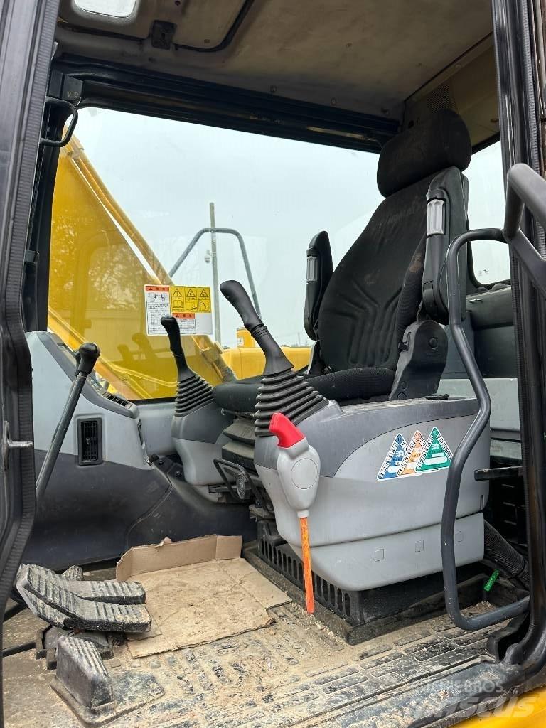 Komatsu PC110-7 Crawler excavators