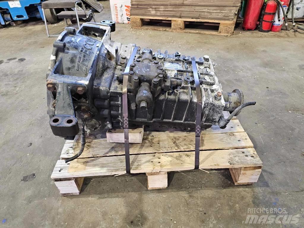 ZF 6S 850 Transmission