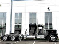 Peterbilt 389 Tractor Units