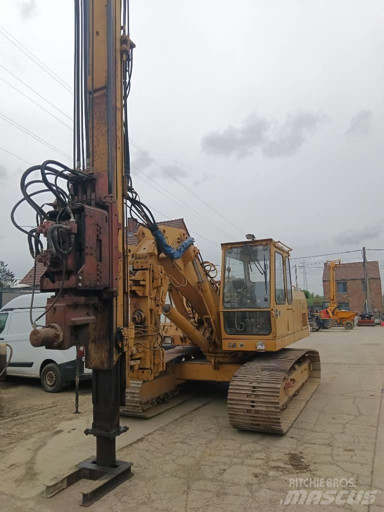 Liebherr R 922 L Crawler excavators