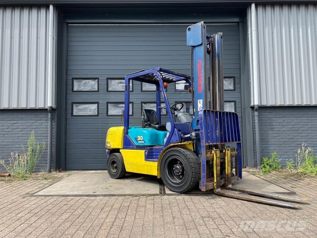 Komatsu FD30T-14 Diesel trucks