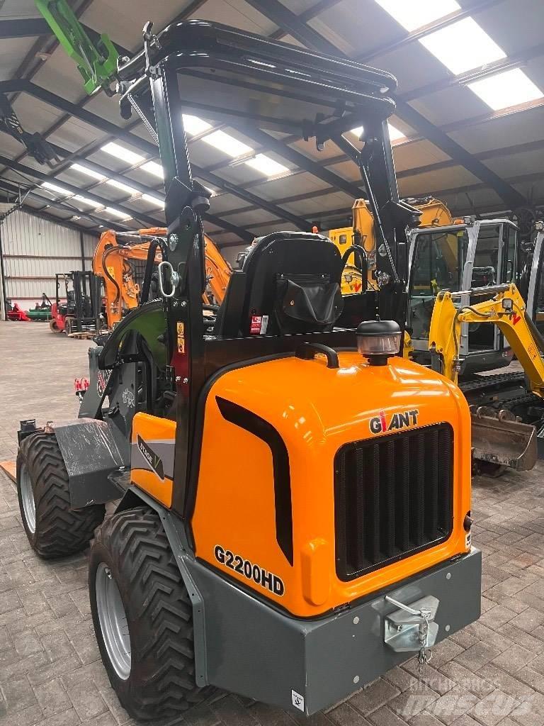 GiANT G2200 HD DEMO Wheel loaders
