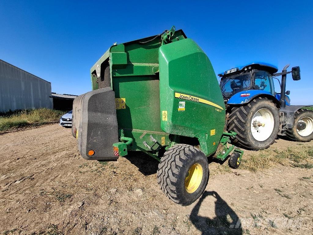 John Deere V461M Round balers