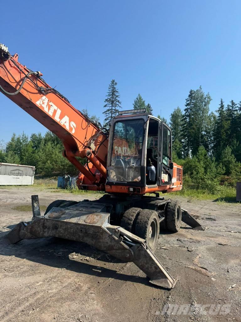 Atlas 1604 Waste / industry handlers