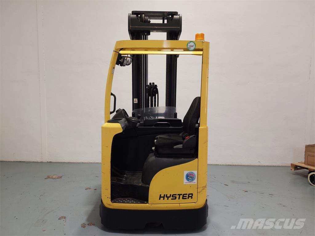 Hyster R 2 5 Reach trucks
