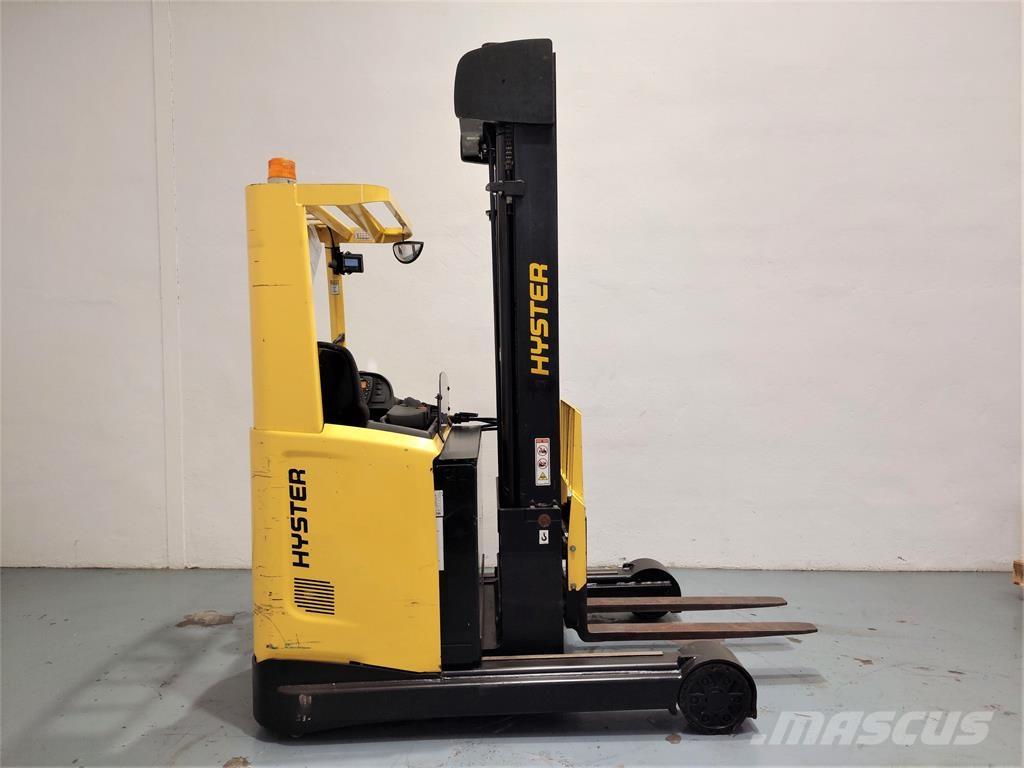 Hyster R 2 5 Reach trucks