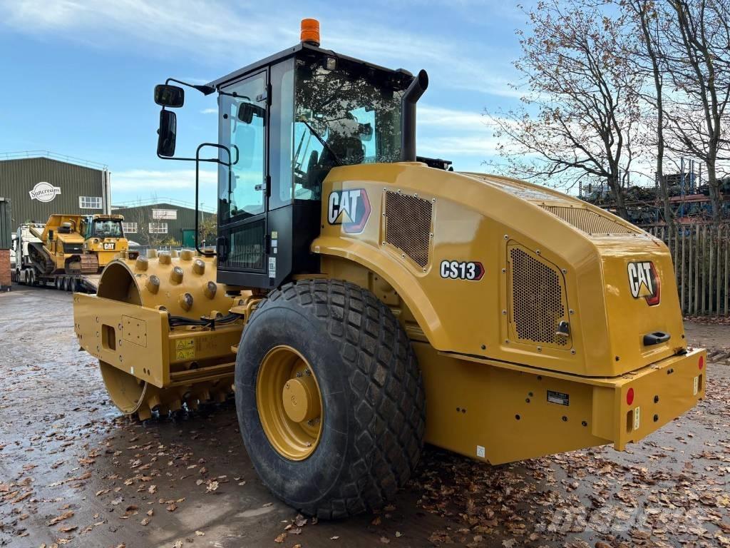 CAT CS 13 Single drum rollers