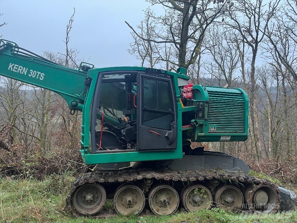 Kern T30 Harvesters