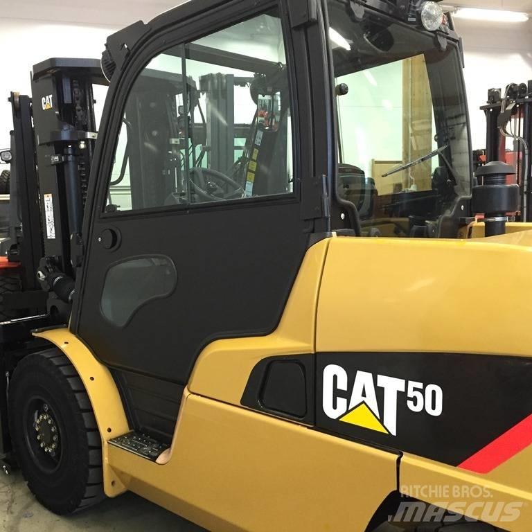 CAT DP 50 N Diesel trucks