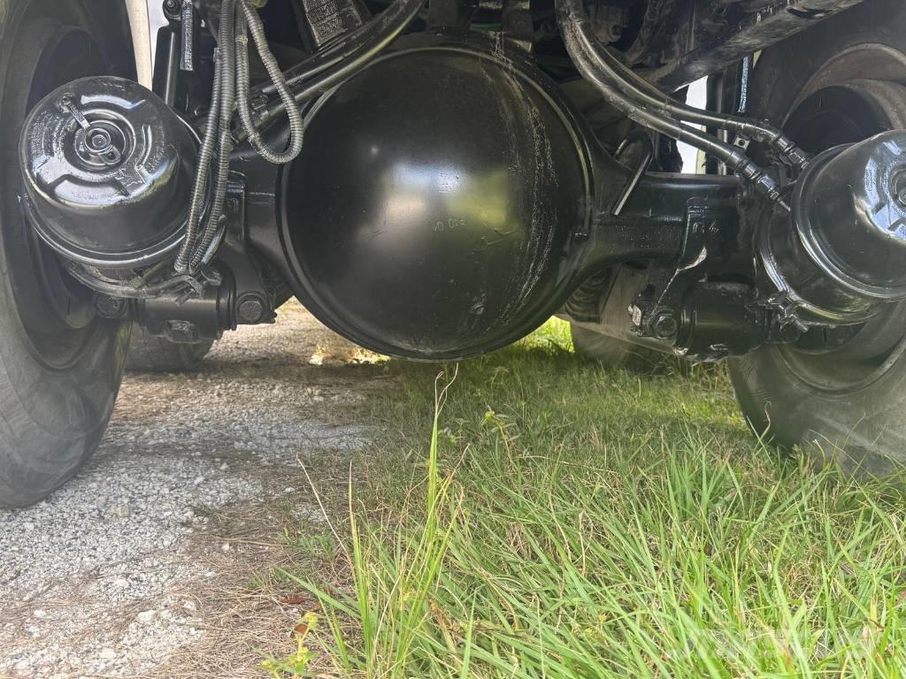 Freightliner M2 Combi / vacuum trucks