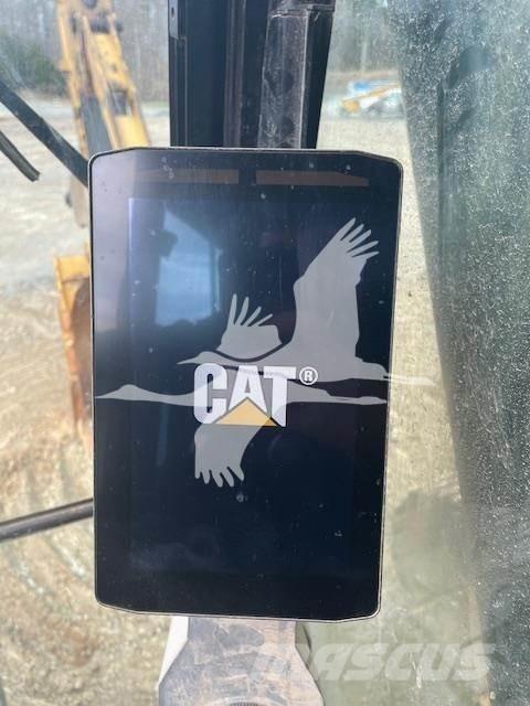 CAT 320 Crawler excavators