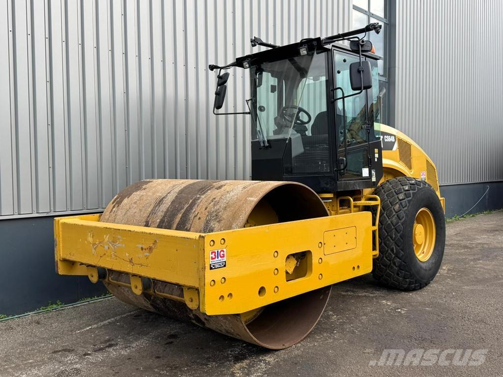CAT CS64B Single drum rollers