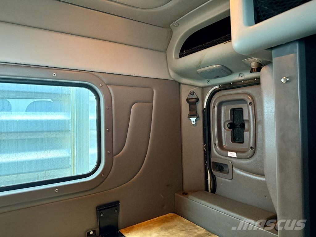 Peterbilt 388 Tractor Units