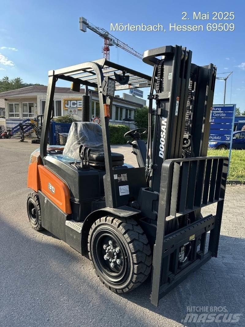 Doosan D30NXP Diesel trucks