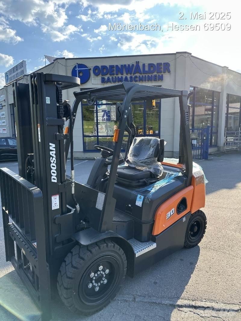 Doosan D30NXP Diesel trucks