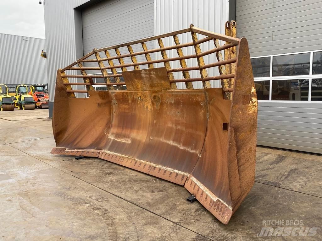 CAT D9U Blade Blades