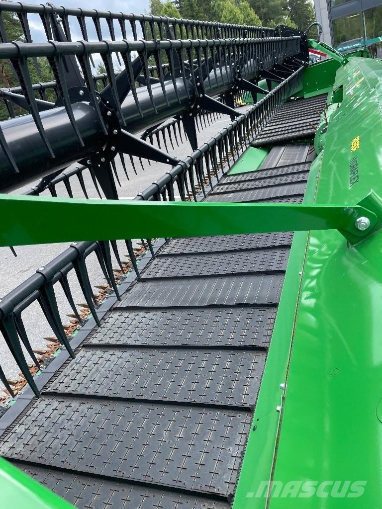 John Deere S780 Combine harvesters