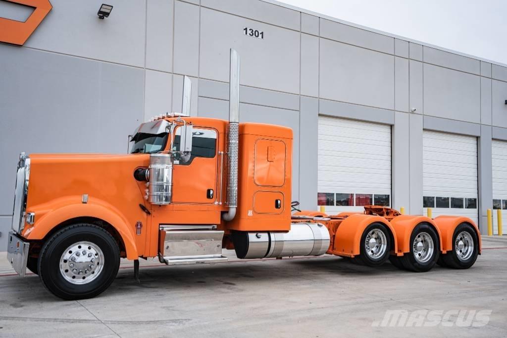 Kenworth W900 Tractor Units