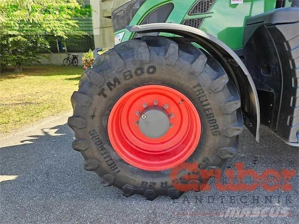 Fendt 718 Tractors