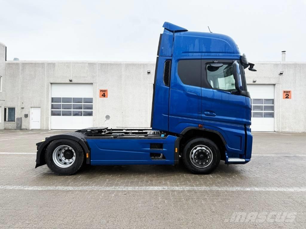 Ford F-Max Tractor Units