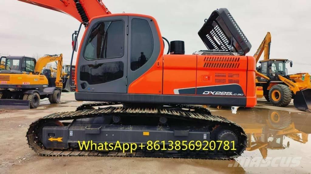 Doosan DX 225 Crawler excavators