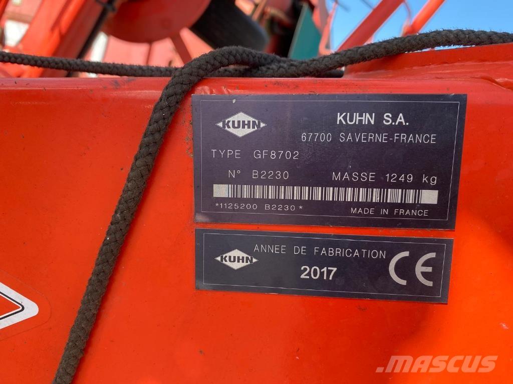 Kuhn GF8702 Rakes and tedders