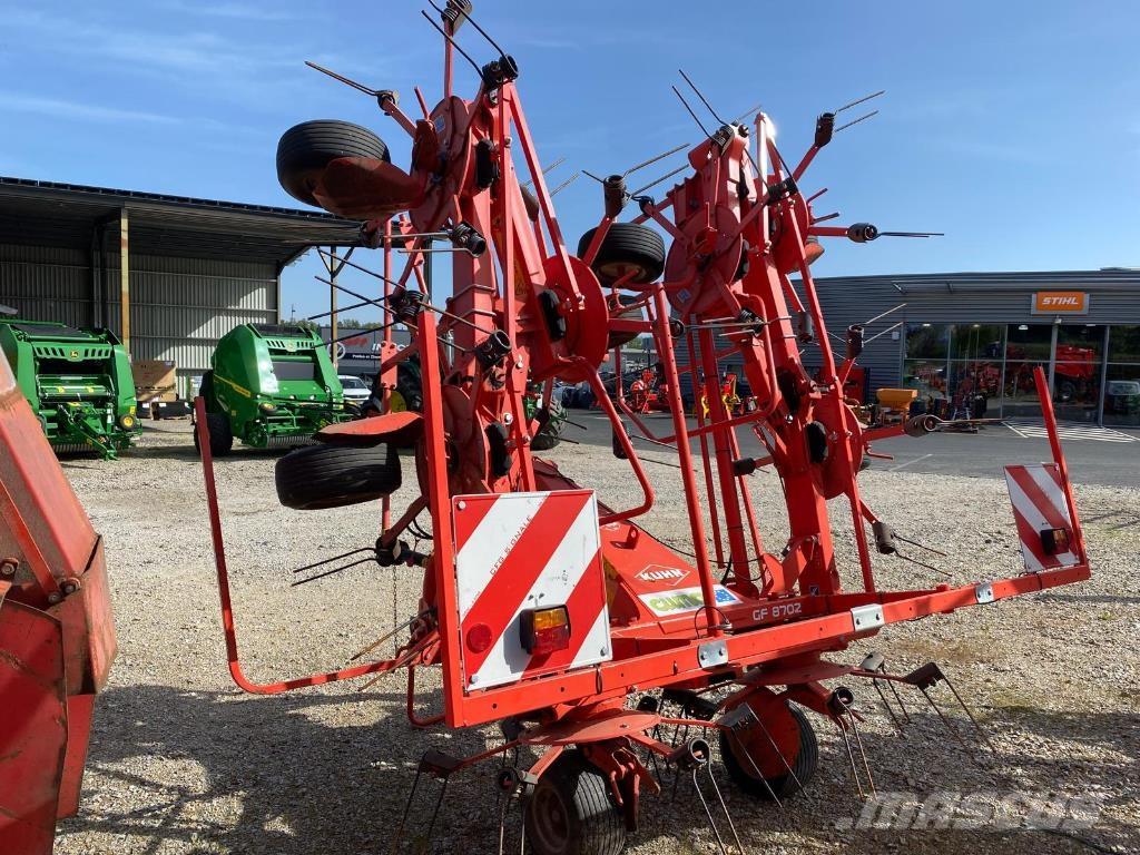Kuhn GF8702 Rakes and tedders