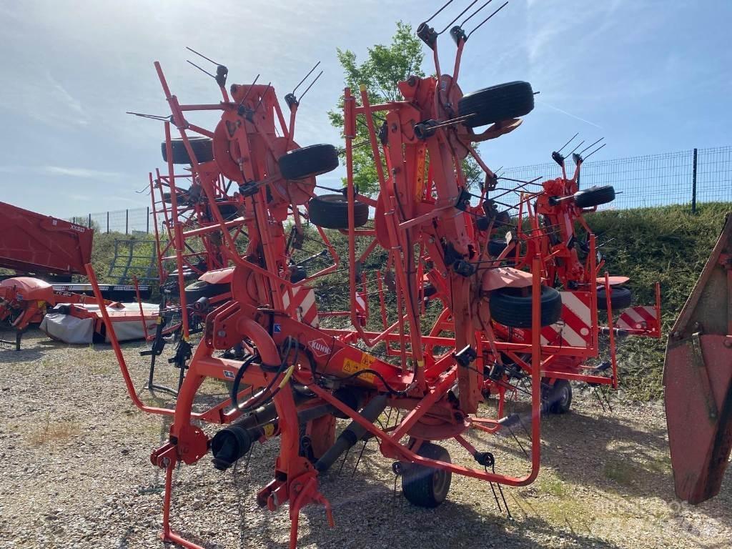 Kuhn GF8702 Rakes and tedders